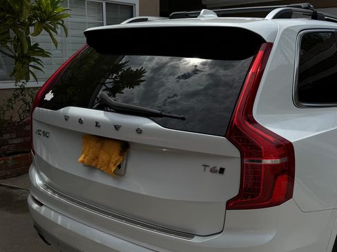 Used 2016 Volvo XC90 T6 Momentum w/ Protection Package Plus AWD/4WD image 12