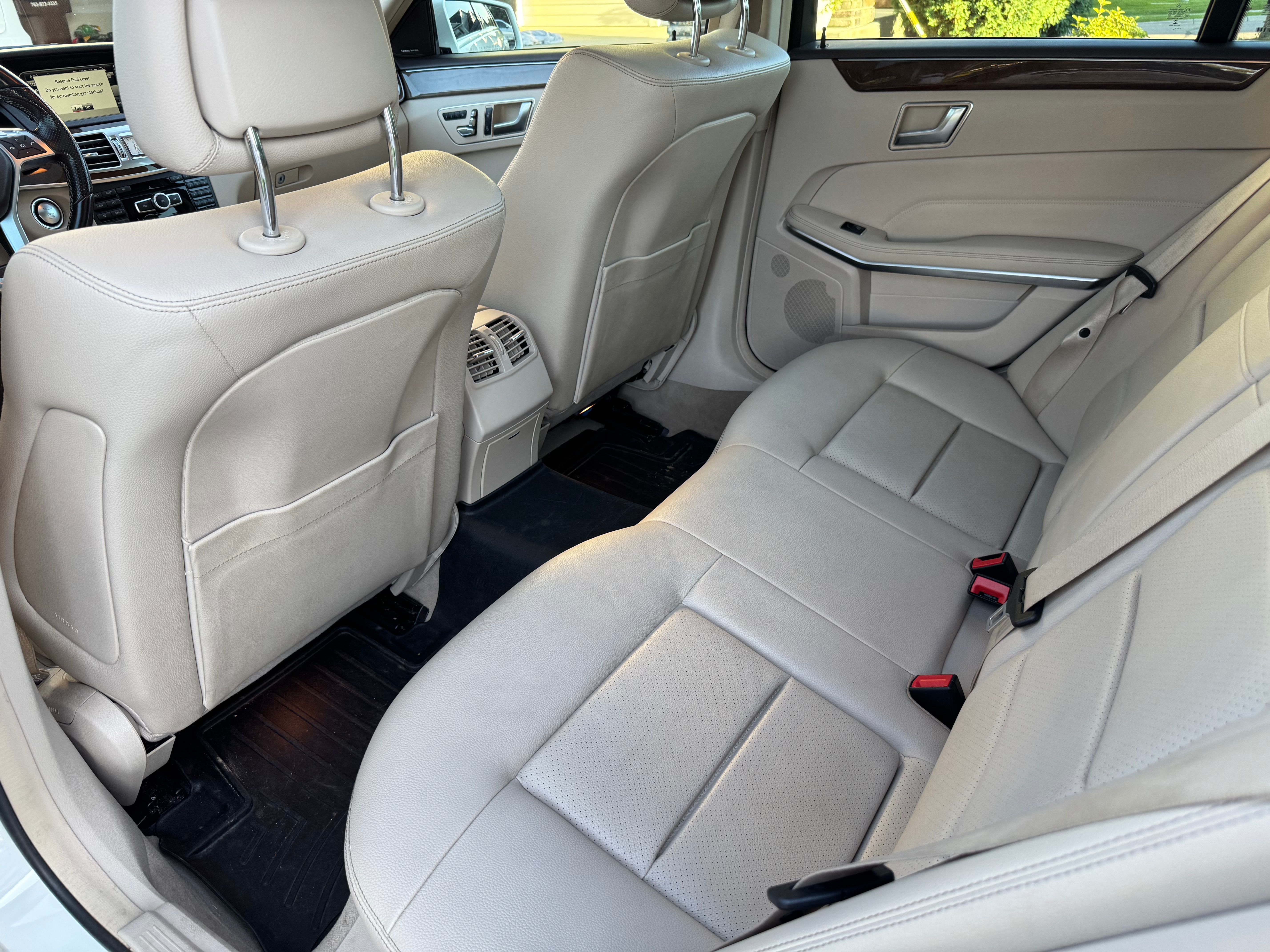 Used 2014 Mercedes-Benz E 350 4MATIC Sedan image 20