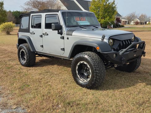 Used 2014 Jeep Wrangler Unlimited Sport w/ Quick Order Package 24S image 2