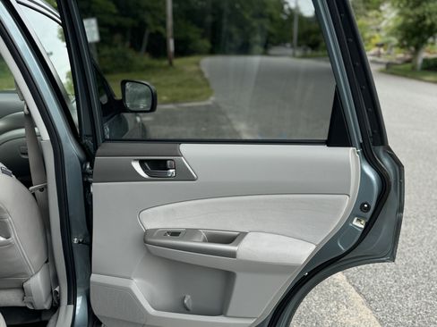 Used 2010 Subaru Forester 2.5XT Limited image 14