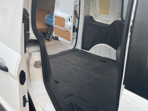 Used 2018 Ford Transit Connect XL image 12