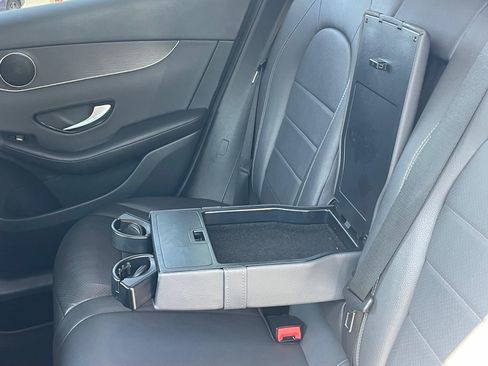 Used 2021 Mercedes-Benz GLC 300 image 11