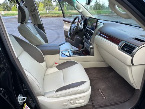 Used 2010 Lexus GX 460 w/ Comfort Plus Pkg AWD/4WD image 20