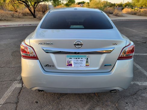 Used 2013 Nissan Altima 2.5 SV FWD image 9