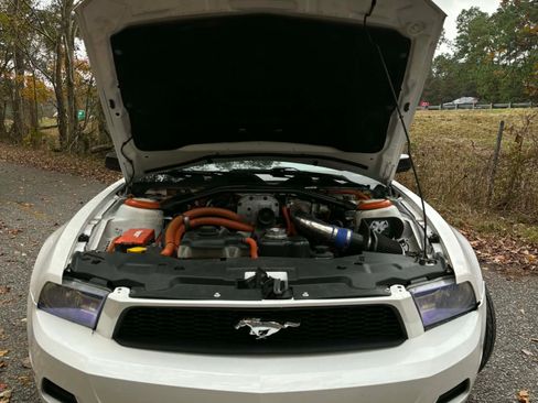 Used 2010 Ford Mustang Coupe image 13