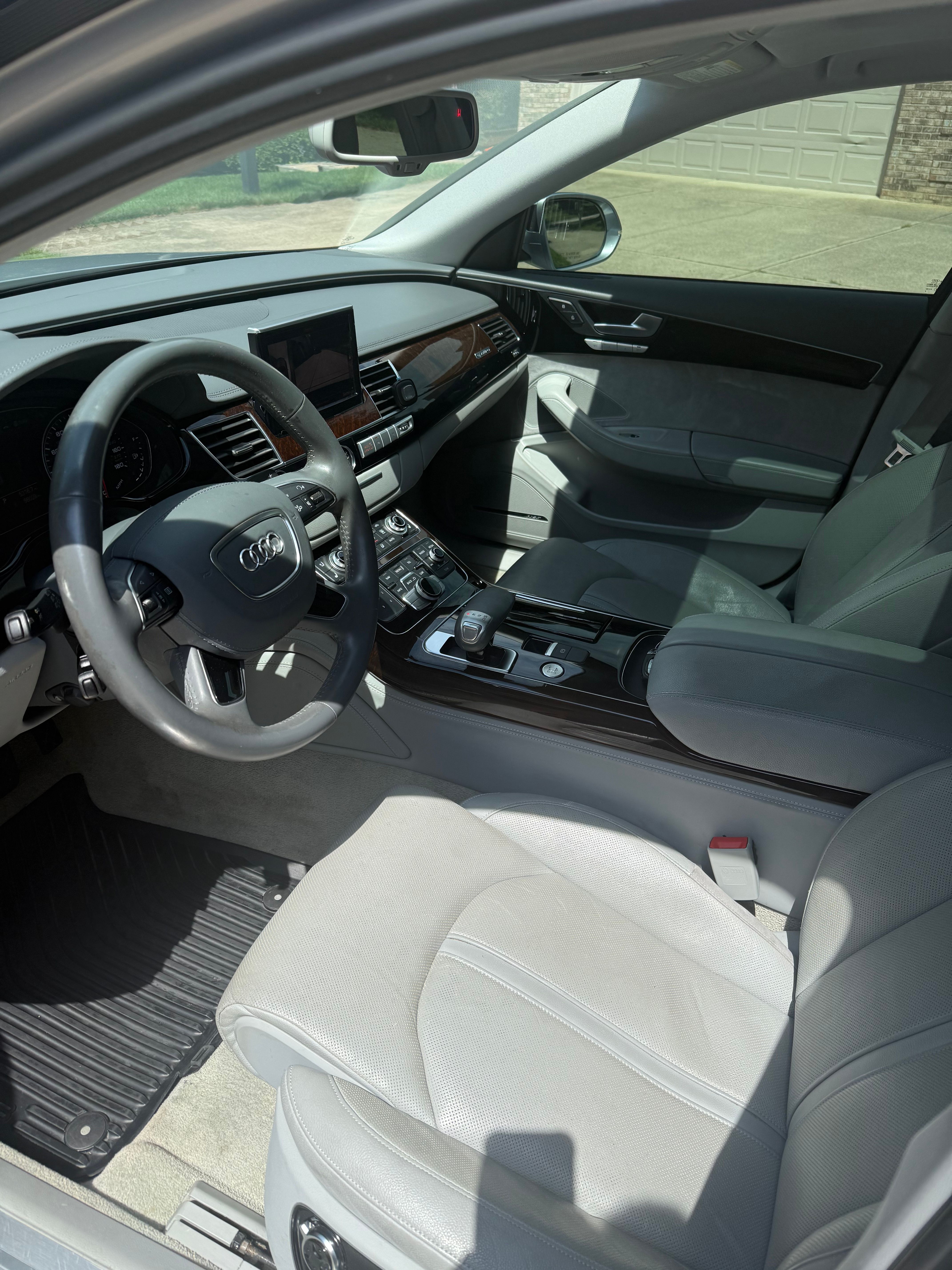 Used 2017 Audi A8 L 3.0T w/ Executive Package AWD/4WD image 8