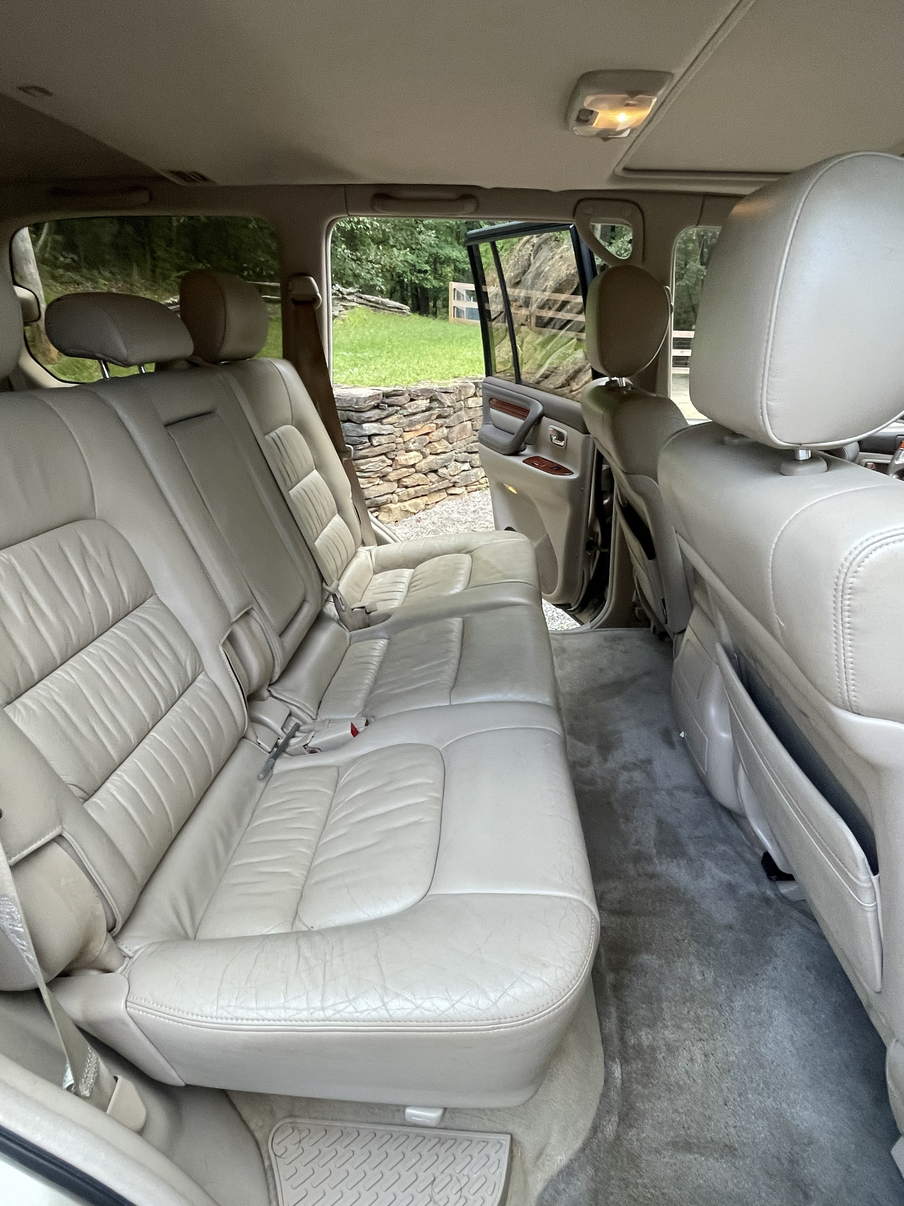 Used 2001 Lexus LX 470 4WD image 10