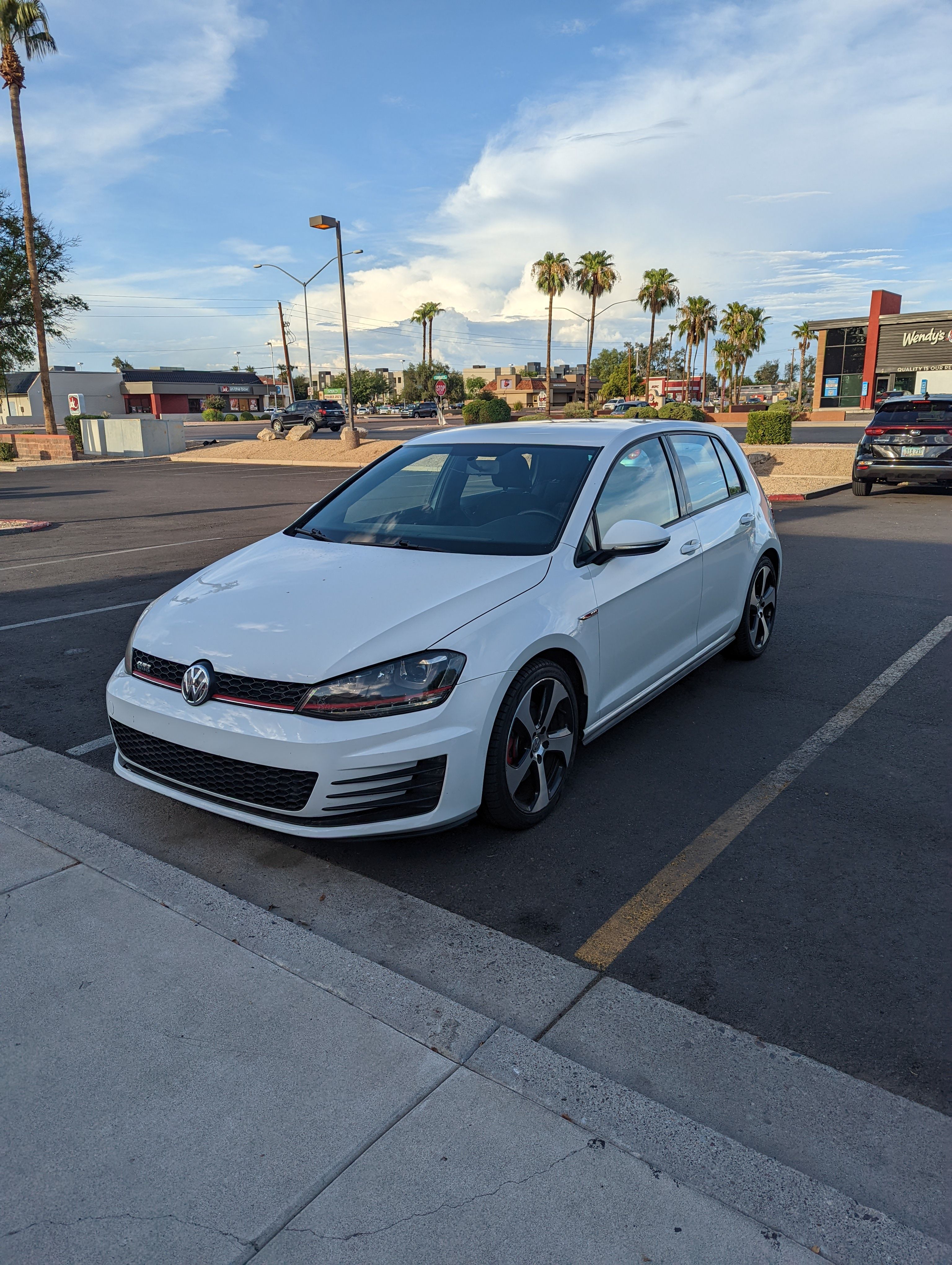 Used 2016 Volkswagen GTI S FWD image 5
