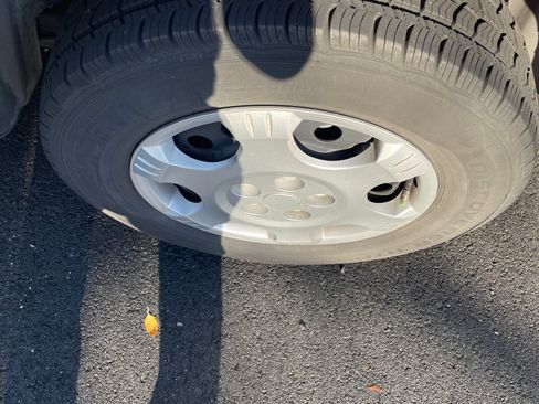 Used 2005 Saturn Vue 2WD image 15