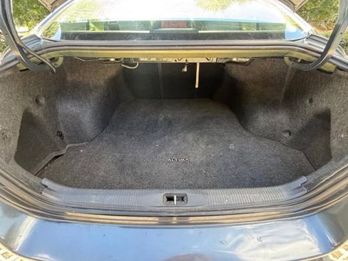 Used 2010 Nissan Altima 2.5 SL w/ SL Pkg image 5