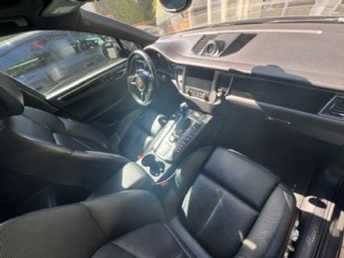 Used 2018 Porsche Macan Sport Edition AWD/4WD image 9