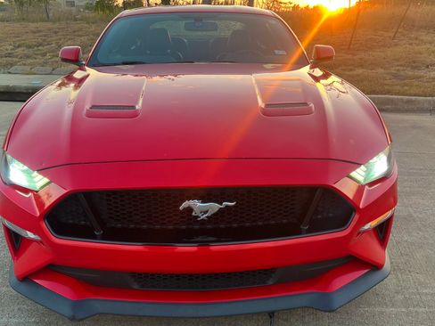 Used 2019 Ford Mustang GT Premium w/ GT Performance Package RWD image 2