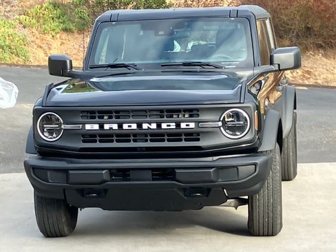 Used 2025 Ford Bronco 4-Door image 1