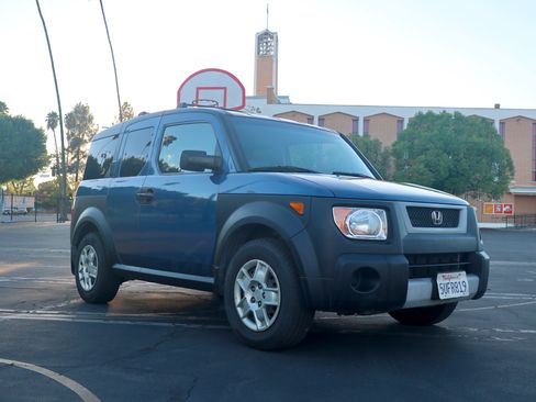 Used 2006 Honda Element LX image 4