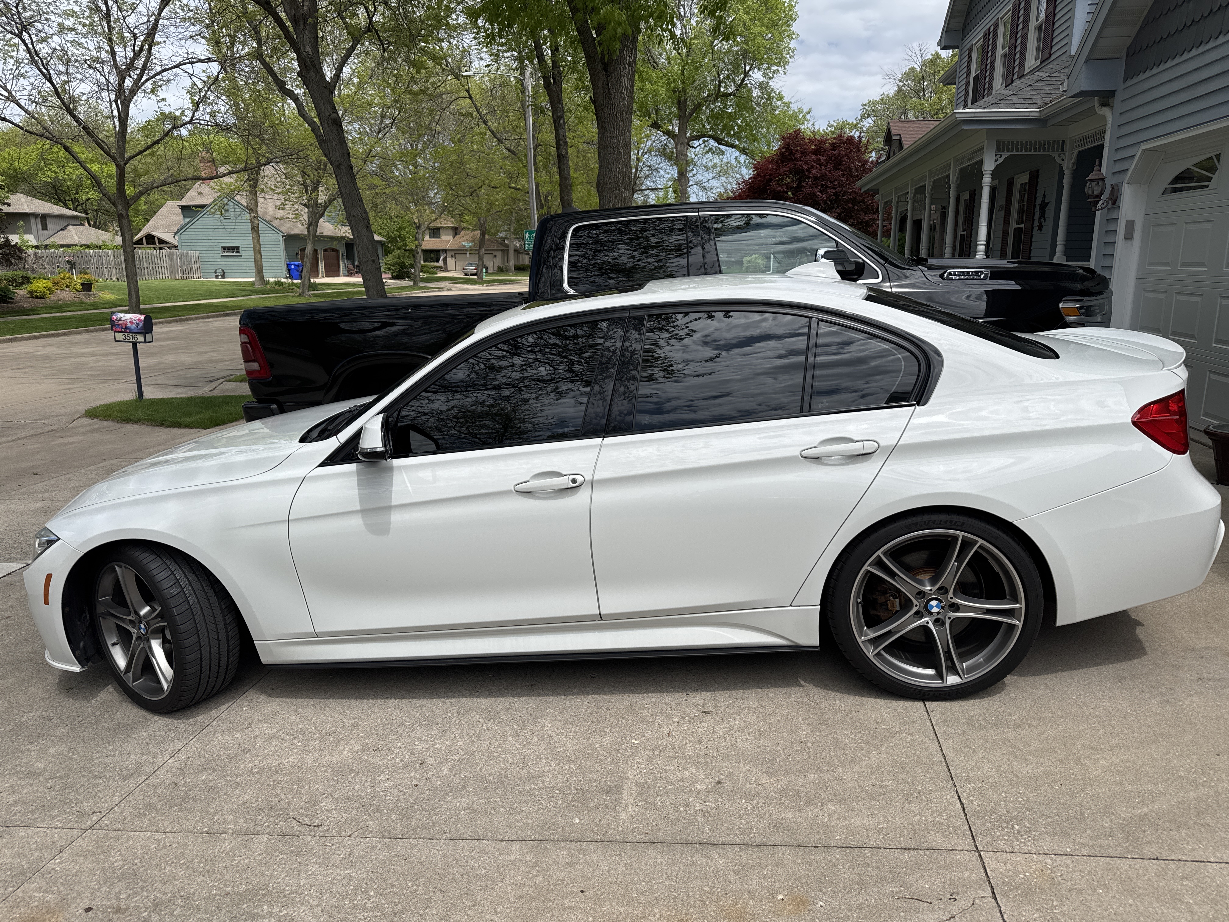 Used 2015 BMW 335i xDrive Sedan AWD/4WD image 11
