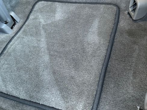 Used 1999 Chevrolet Tahoe 4WD 2-Door w/ Preferred Equipment Group image 10