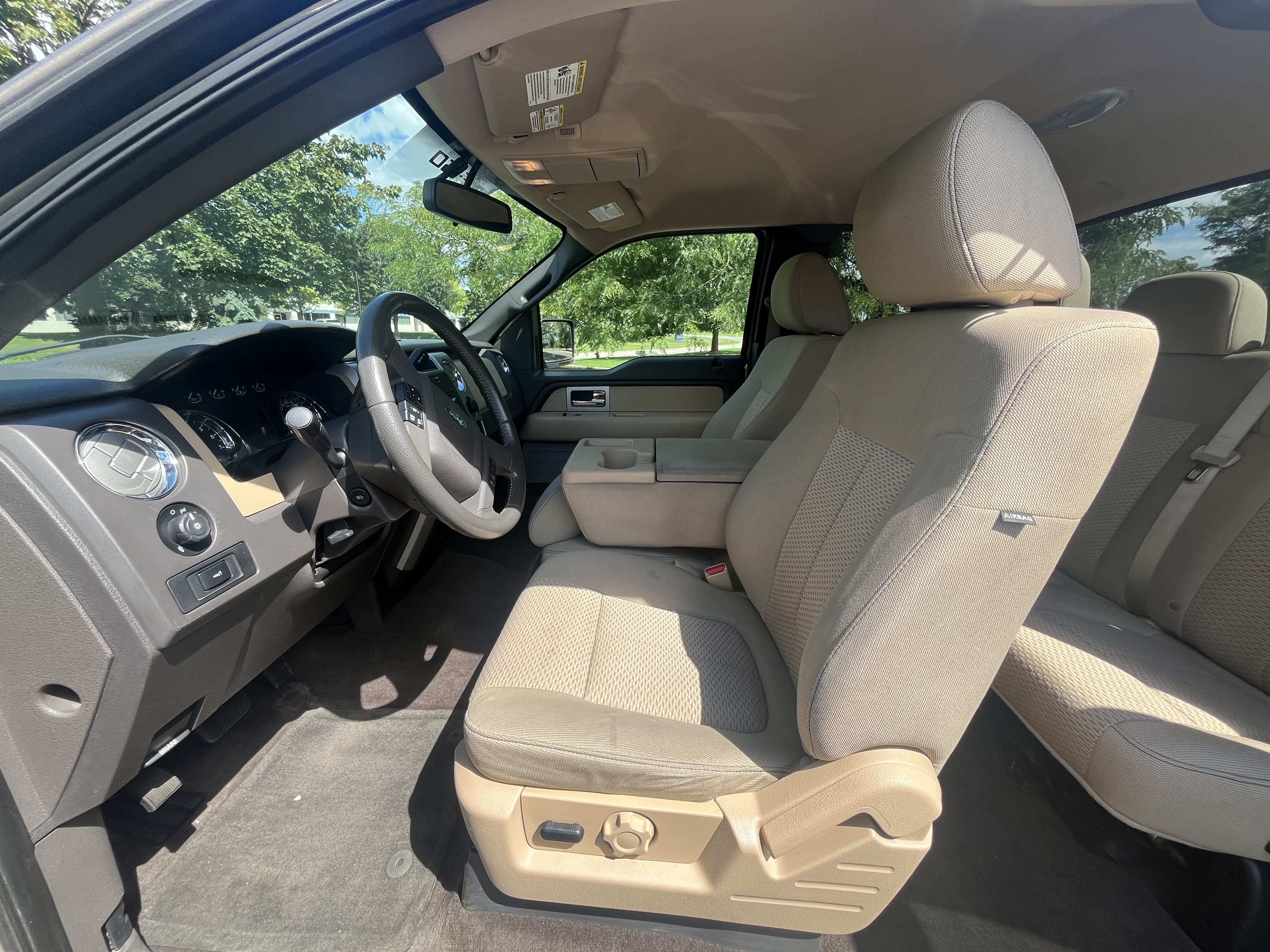 Used 2011 Ford F150 XLT w/ XLT Chrome Pkg AWD/4WD image 21