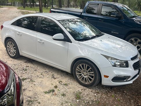 Used 2016 Chevrolet Cruze Eco FWD image 2