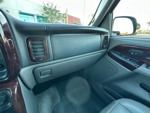 Used 2005 Chevrolet Tahoe LT w/ LT Preferred Equipment Group image 14