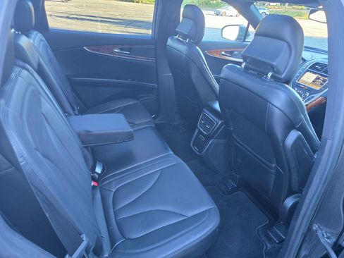 Used 2017 Lincoln MKX Reserve image 27