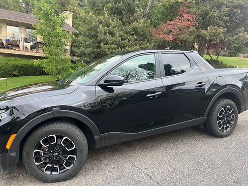 Used 2022 Hyundai Santa Cruz SE AWD/4WD image 1