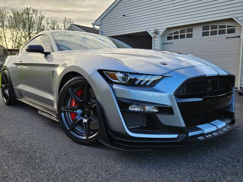 Used 2020 Ford Mustang Shelby GT500 w/ Carbon Fiber Track Pack image 6