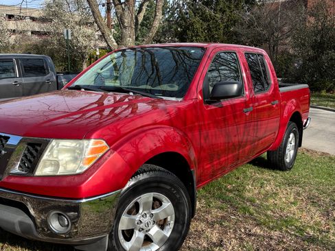 Used 2009 Nissan Frontier SE w/ SE Value Truck Pkg image 13