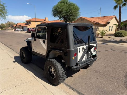 Used 2004 Jeep Wrangler Rubicon w/ Dual Top Group AWD/4WD image 5