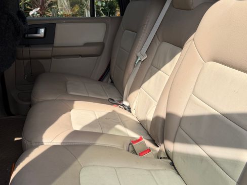 Used 2004 Ford Expedition Eddie Bauer image 9