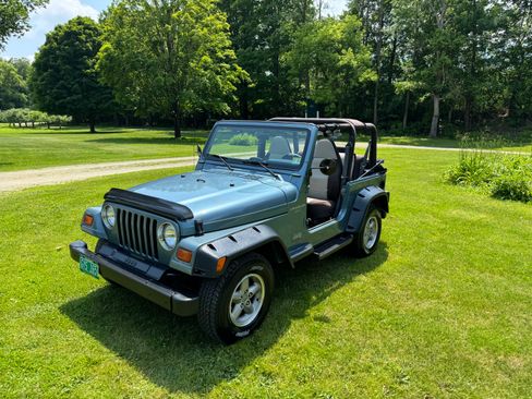 Used 1997 Jeep Wrangler Sport image 1