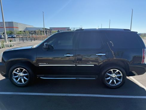 Used 2011 GMC Yukon Denali image 8