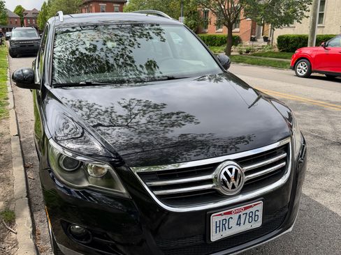 Used 2010 Volkswagen Tiguan SEL image 9