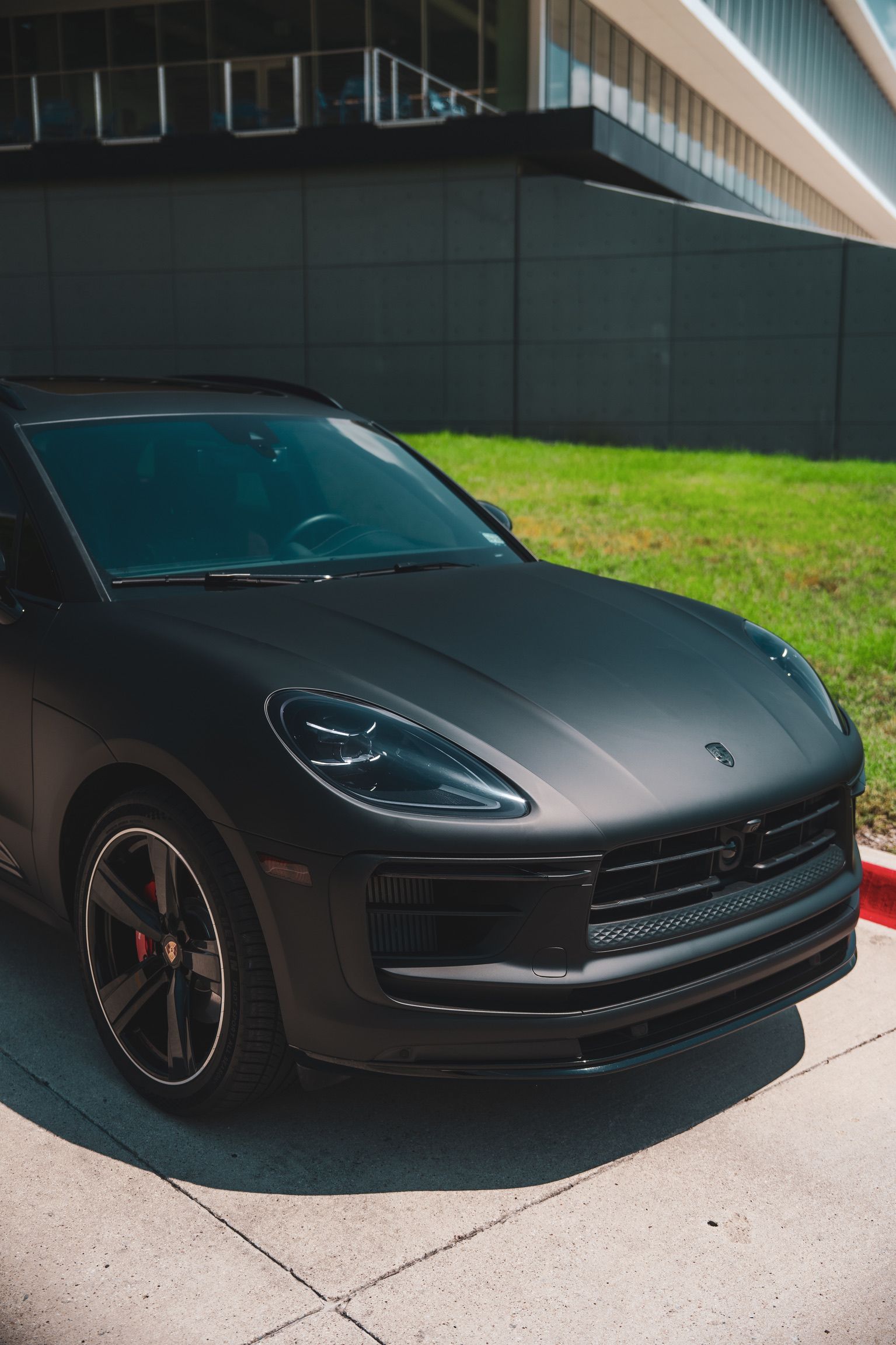 Used 2024 Porsche Macan S AWD/4WD image 15