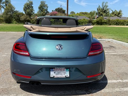 Used 2018 Volkswagen Beetle 2.0T Coast FWD image 4