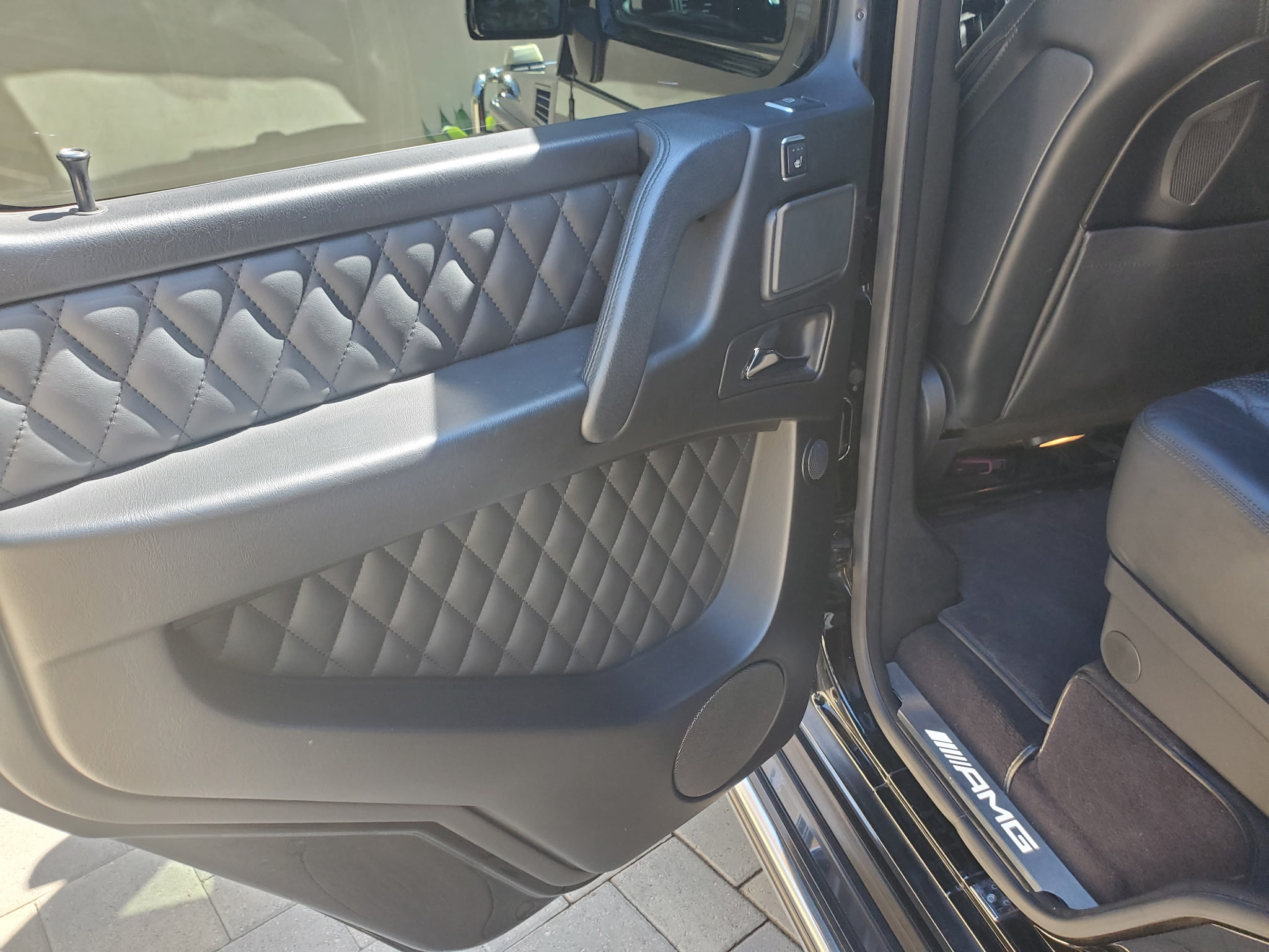 Used 2015 Mercedes-Benz G 63 AMG 4MATIC image 16