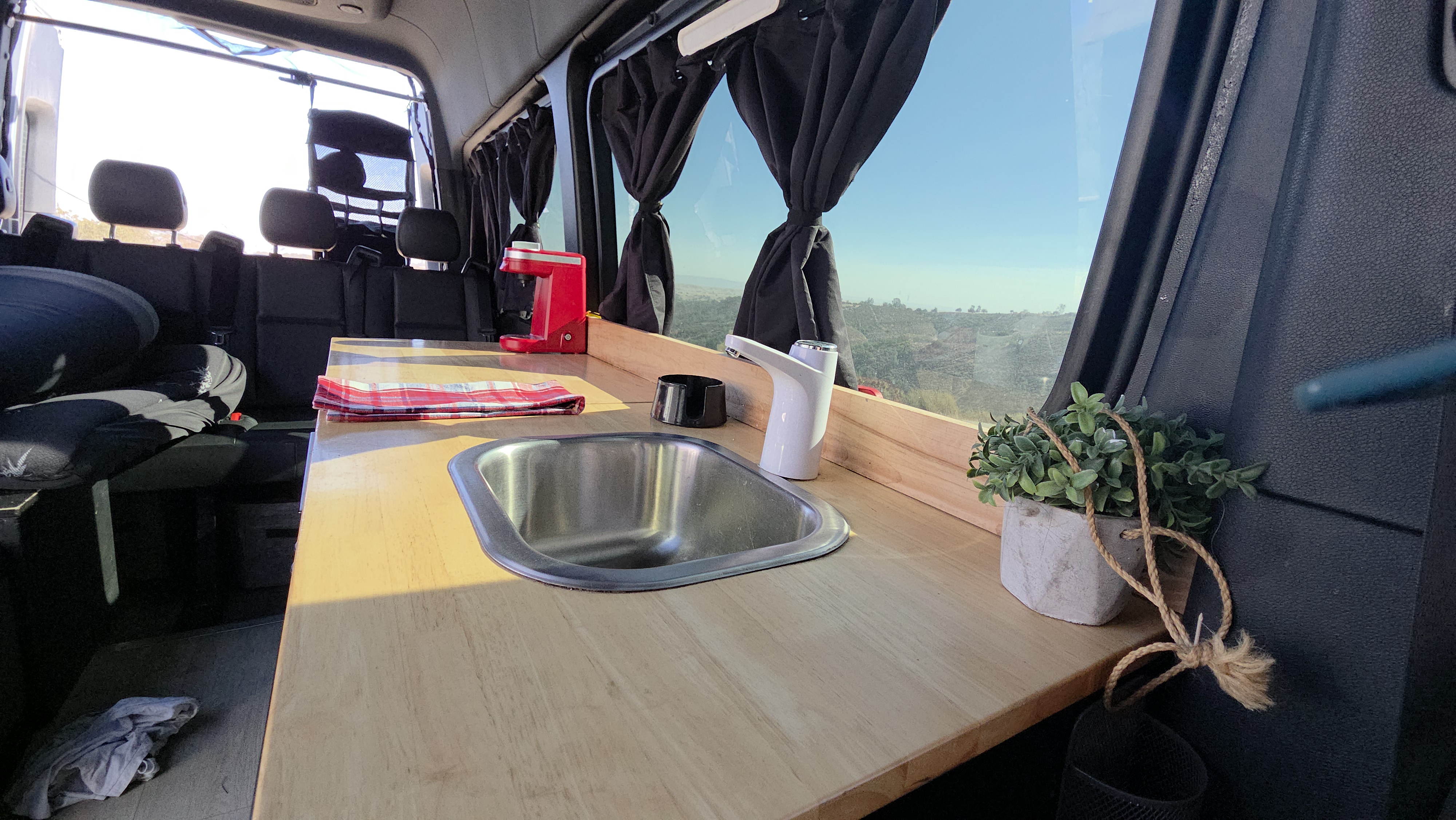 Used 2019 Mercedes-Benz Sprinter 2500 image 10