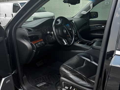 Used 2015 Cadillac Escalade Premium AWD/4WD image 11