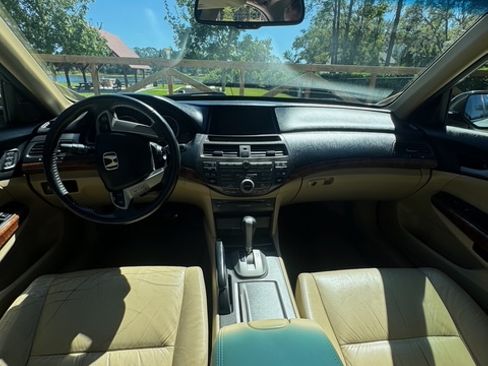 Used 2011 Honda Accord EX-L image 15