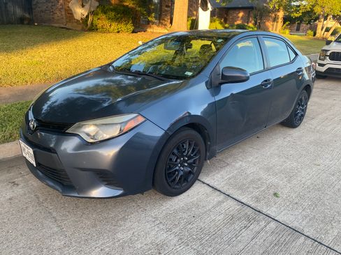 Used 2014 Toyota Corolla LE image 1