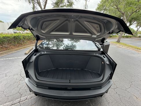 Used 2024 Tesla Cybertruck AWD Crew Cab image 23