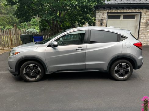 Used 2018 Honda HR-V EX-L image 4