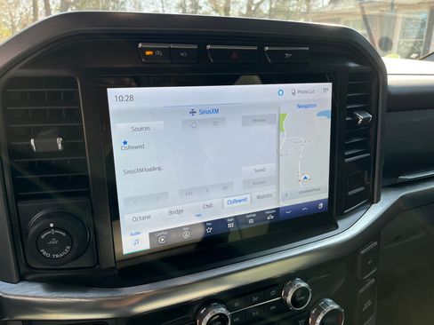 Used 2021 Ford F150 Lariat w/ Equipment Group 502A High image 24