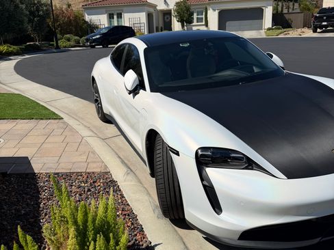 Used 2022 Porsche Taycan RWD image 6