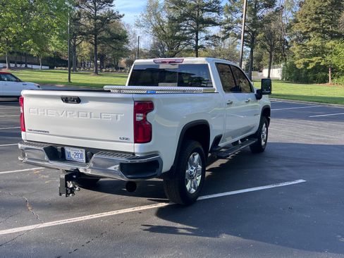 Used 2022 Chevrolet Silverado 2500 LTZ w/ LTZ Plus Package image 13
