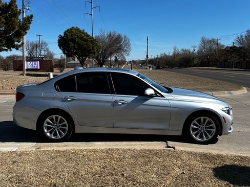 Used 2017 BMW 320i xDrive Sedan image 5