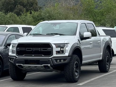 Used 2018 Ford F150 Raptor w/ Equipment Group 802A Luxury AWD/4WD image 1