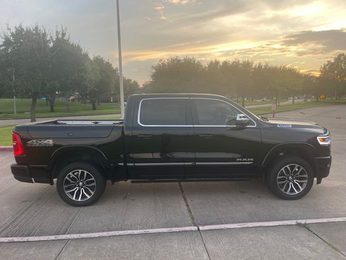 Used 2025 RAM 1500 Limited w/ Off Road Group image 6