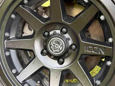 Used 2022 Jeep Gladiator Rubicon w/ LED Lighting Group image 18