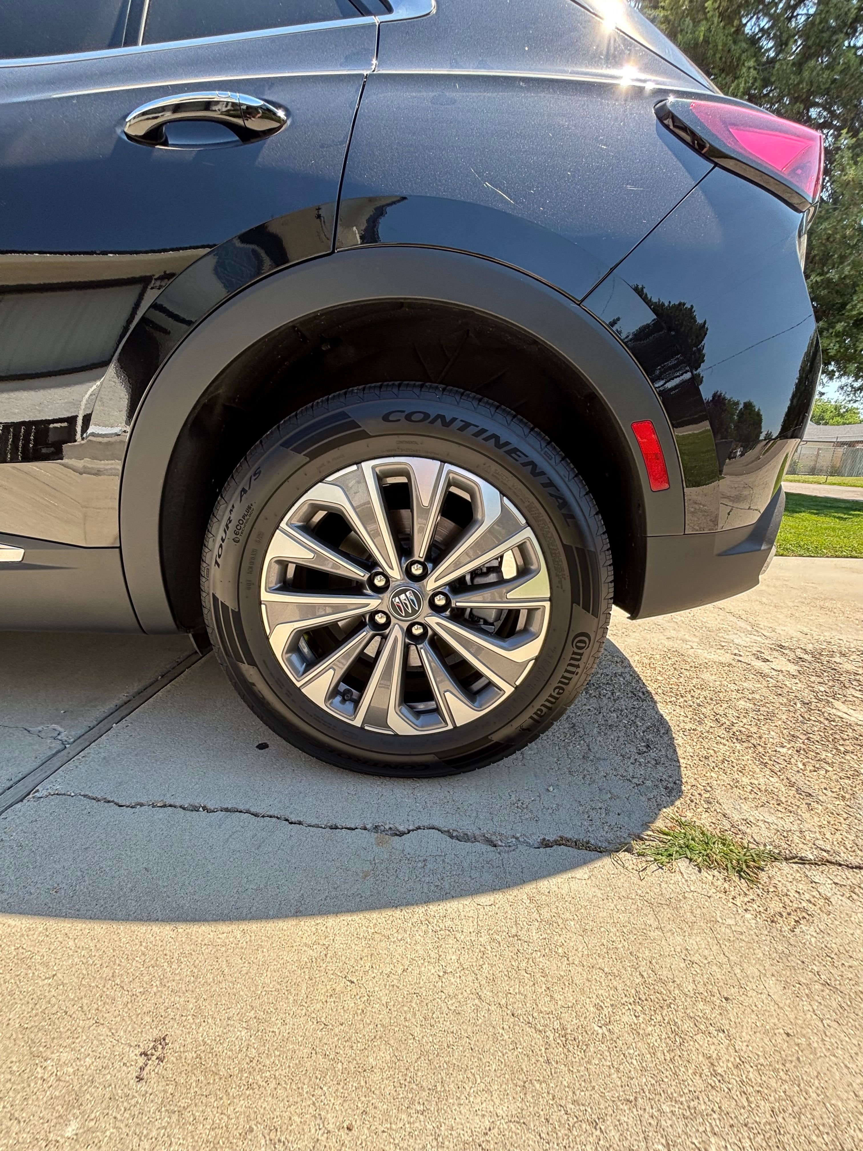 Used 2025 Buick Envision Preferred AWD/4WD image 6