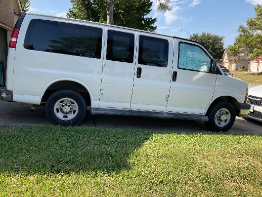 Used 2015 Chevrolet Express 2500 LT w/ LT Preferred Equipment Group RWD image 1